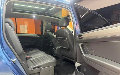 Volkswagen Touran III, 2022 год, 1 610 000 рублей, 13 фотография