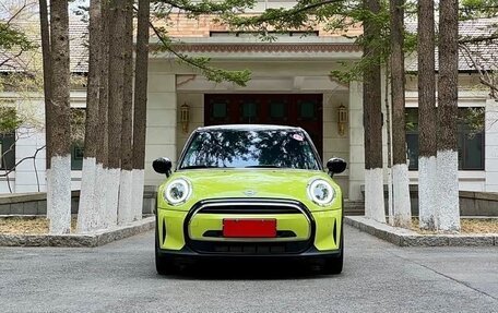 MINI Hatch, 2023 год, 2 314 000 рублей, 2 фотография
