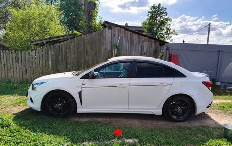 Chevrolet Cruze II, 2010 год, 790 000 рублей, 5 фотография