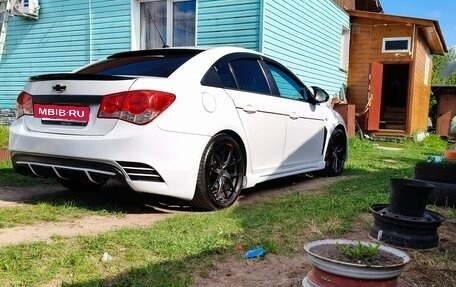 Chevrolet Cruze II, 2010 год, 790 000 рублей, 9 фотография