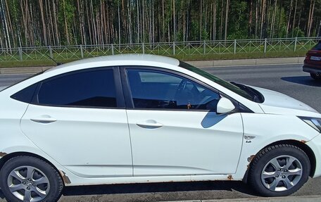 Hyundai Solaris II рестайлинг, 2011 год, 300 000 рублей, 8 фотография