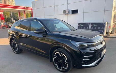 Volkswagen Tiguan, 2024 год, 4 450 000 рублей, 4 фотография