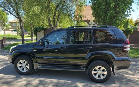 Toyota Land Cruiser Prado 120 рестайлинг, 2007 год, 2 050 000 рублей, 11 фотография