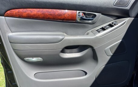Toyota Land Cruiser Prado 120 рестайлинг, 2007 год, 2 050 000 рублей, 19 фотография