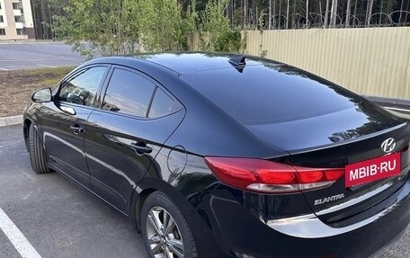 Hyundai Elantra VI рестайлинг, 2017 год, 1 300 000 рублей, 3 фотография