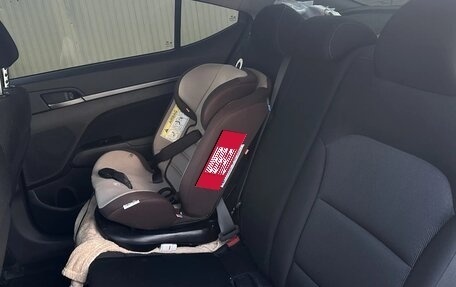 Hyundai Elantra VI рестайлинг, 2017 год, 1 300 000 рублей, 4 фотография