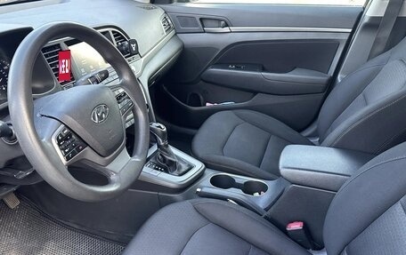Hyundai Elantra VI рестайлинг, 2017 год, 1 300 000 рублей, 14 фотография