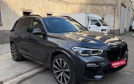 BMW X5, 2019 год, 5 990 000 рублей, 2 фотография