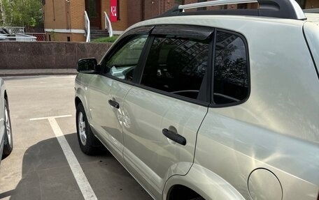 Hyundai Tucson III, 2008 год, 1 050 000 рублей, 3 фотография