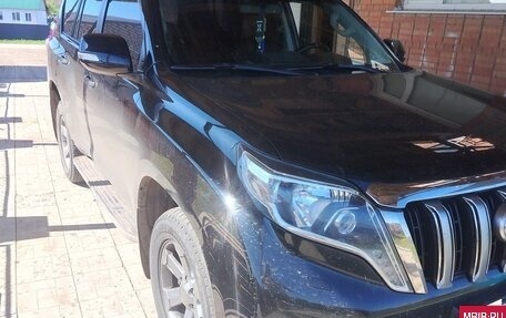 Toyota Land Cruiser Prado 150 рестайлинг 2, 2014 год, 3 100 000 рублей, 2 фотография