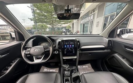 Hyundai ix35, 2022 год, 1 300 000 рублей, 8 фотография