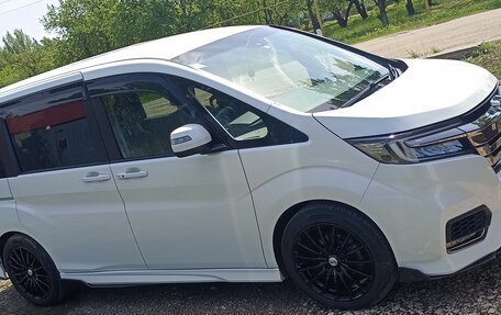 Honda Stepwgn IV, 2020 год, 2 800 000 рублей, 3 фотография