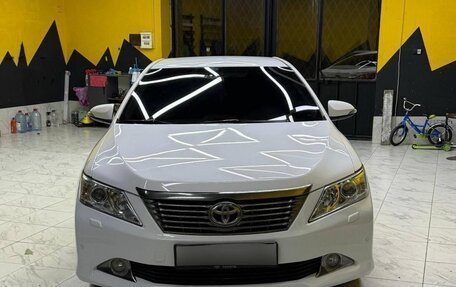 Toyota Camry, 2013 год, 1 379 000 рублей, 2 фотография