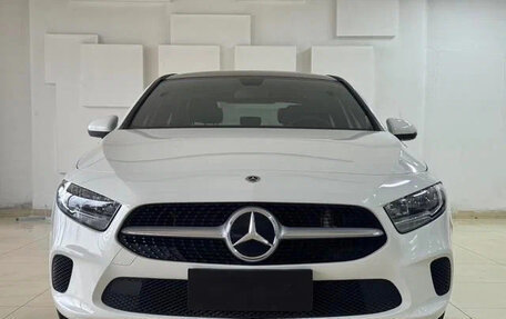 Mercedes-Benz A-Класс, 2022 год, 1 710 000 рублей, 2 фотография