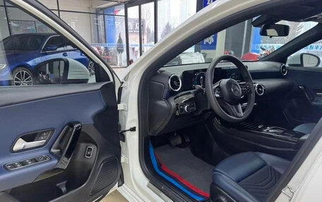 Mercedes-Benz A-Класс, 2022 год, 1 710 000 рублей, 7 фотография