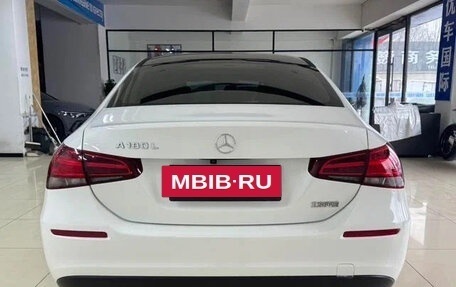 Mercedes-Benz A-Класс, 2022 год, 1 710 000 рублей, 5 фотография