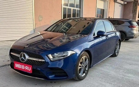 Mercedes-Benz A-Класс, 2022 год, 1 750 000 рублей, 3 фотография