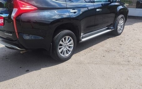 Mitsubishi Pajero Sport III рестайлинг, 2018 год, 3 050 000 рублей, 2 фотография