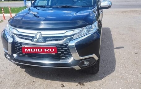 Mitsubishi Pajero Sport III рестайлинг, 2018 год, 3 050 000 рублей, 3 фотография