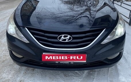 Hyundai Sonata VI, 2010 год, 750 000 рублей, 4 фотография