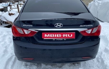 Hyundai Sonata VI, 2010 год, 750 000 рублей, 5 фотография