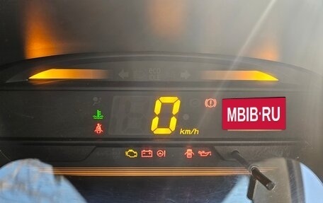 Daihatsu Mira e:S I рестайлинг, 2015 год, 375 000 рублей, 19 фотография