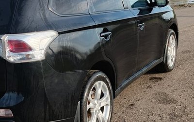 Mitsubishi Outlander III рестайлинг 3, 2013 год, 1 300 000 рублей, 1 фотография