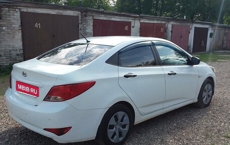 Hyundai Solaris II рестайлинг, 2015 год, 600 000 рублей, 3 фотография