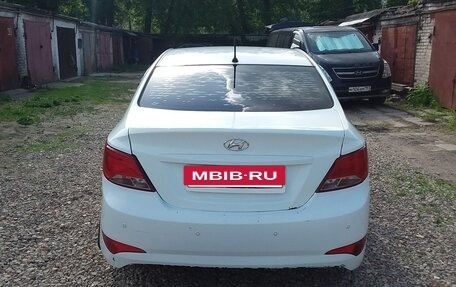 Hyundai Solaris II рестайлинг, 2015 год, 600 000 рублей, 4 фотография