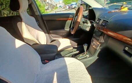 Toyota Avensis III рестайлинг, 2006 год, 805 000 рублей, 21 фотография
