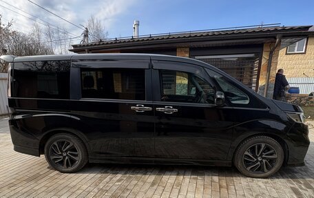 Honda Stepwgn IV, 2020 год, 2 800 000 рублей, 2 фотография