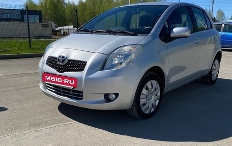 Toyota Yaris III рестайлинг, 2008 год, 660 000 рублей, 6 фотография