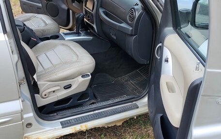 Jeep Liberty (North America) I, 2004 год, 400 000 рублей, 7 фотография