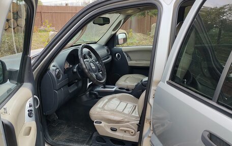 Jeep Liberty (North America) I, 2004 год, 400 000 рублей, 9 фотография
