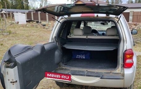 Jeep Liberty (North America) I, 2004 год, 400 000 рублей, 6 фотография