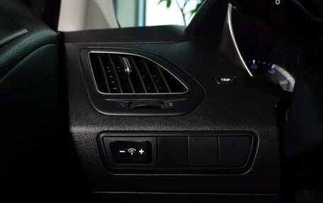 Hyundai ix35 I рестайлинг, 2010 год, 899 999 рублей, 25 фотография