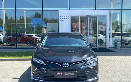 Toyota Camry, 2023 год, 3 440 000 рублей, 2 фотография