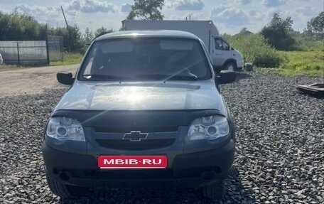 Chevrolet Niva I рестайлинг, 2011 год, 345 000 рублей, 2 фотография