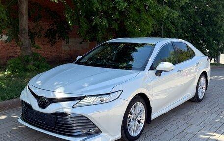 Toyota Camry, 2018 год, 2 730 000 рублей, 2 фотография