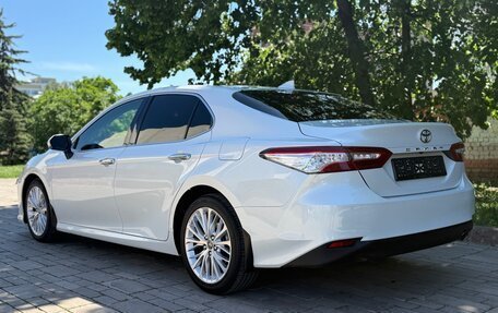Toyota Camry, 2018 год, 2 730 000 рублей, 8 фотография