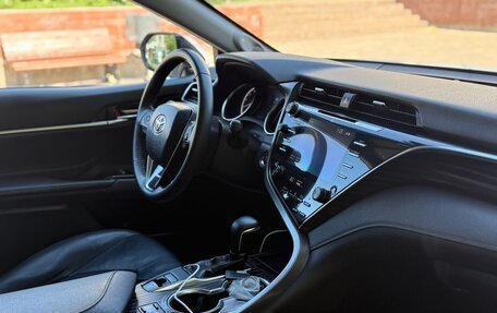Toyota Camry, 2018 год, 2 730 000 рублей, 19 фотография