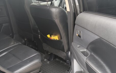 Mitsubishi Outlander III рестайлинг 3, 2013 год, 1 300 000 рублей, 6 фотография