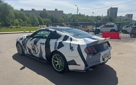 Ford Mustang VI рестайлинг, 2015 год, 2 080 000 рублей, 6 фотография