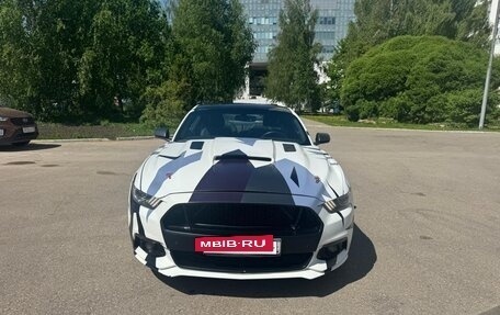 Ford Mustang VI рестайлинг, 2015 год, 2 080 000 рублей, 2 фотография