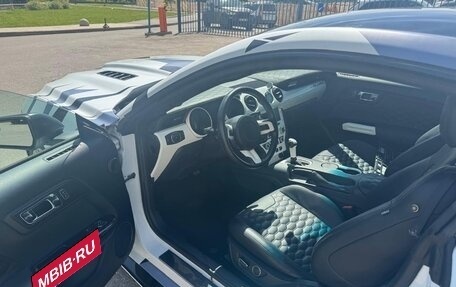 Ford Mustang VI рестайлинг, 2015 год, 2 080 000 рублей, 9 фотография