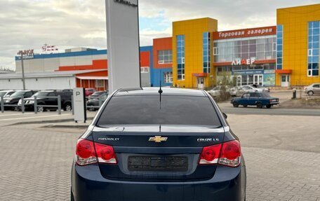 Chevrolet Cruze II, 2010 год, 550 000 рублей, 6 фотография