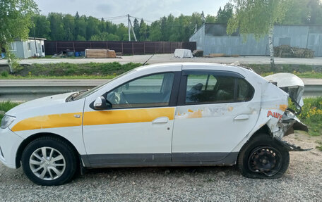 Renault Logan II, 2021 год, 250 000 рублей, 1 фотография