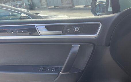 Volkswagen Touareg III, 2015 год, 2 750 000 рублей, 15 фотография