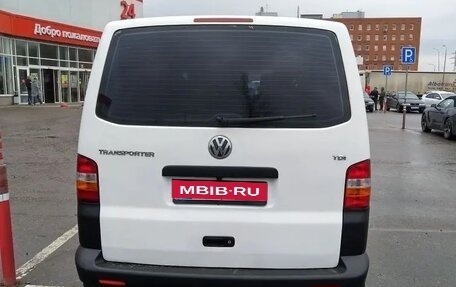 Volkswagen Transporter T5 рестайлинг, 2005 год, 950 000 рублей, 6 фотография