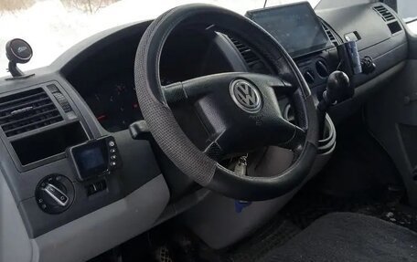Volkswagen Transporter T5 рестайлинг, 2005 год, 950 000 рублей, 14 фотография